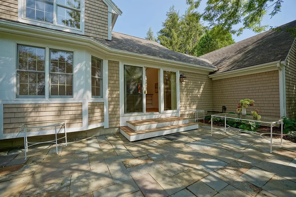 57 Old Bay Road New Castle NH 03854