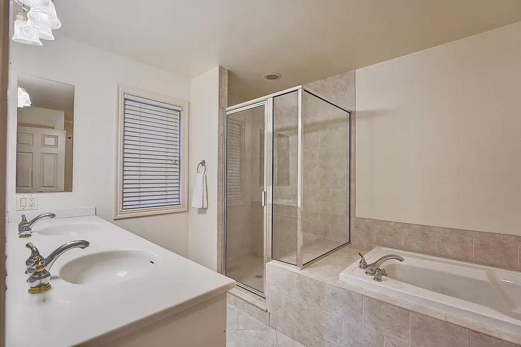 57 Old Bay Road New Castle NH 03854