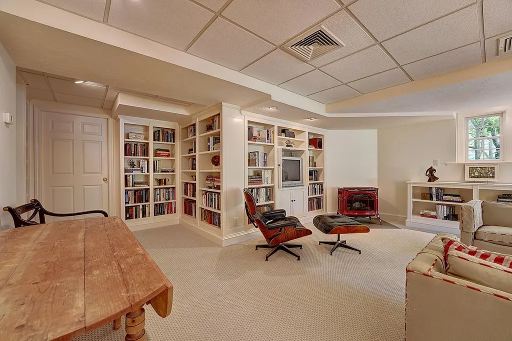 57 Old Bay Road New Castle NH 03854