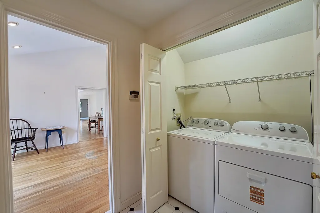 57 Old Bay Road New Castle NH 03854