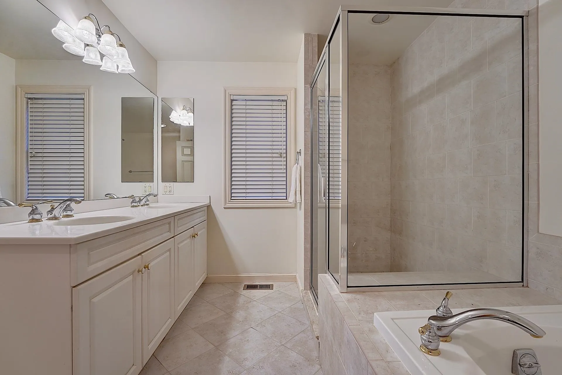 57 Old Bay Road New Castle NH 03854