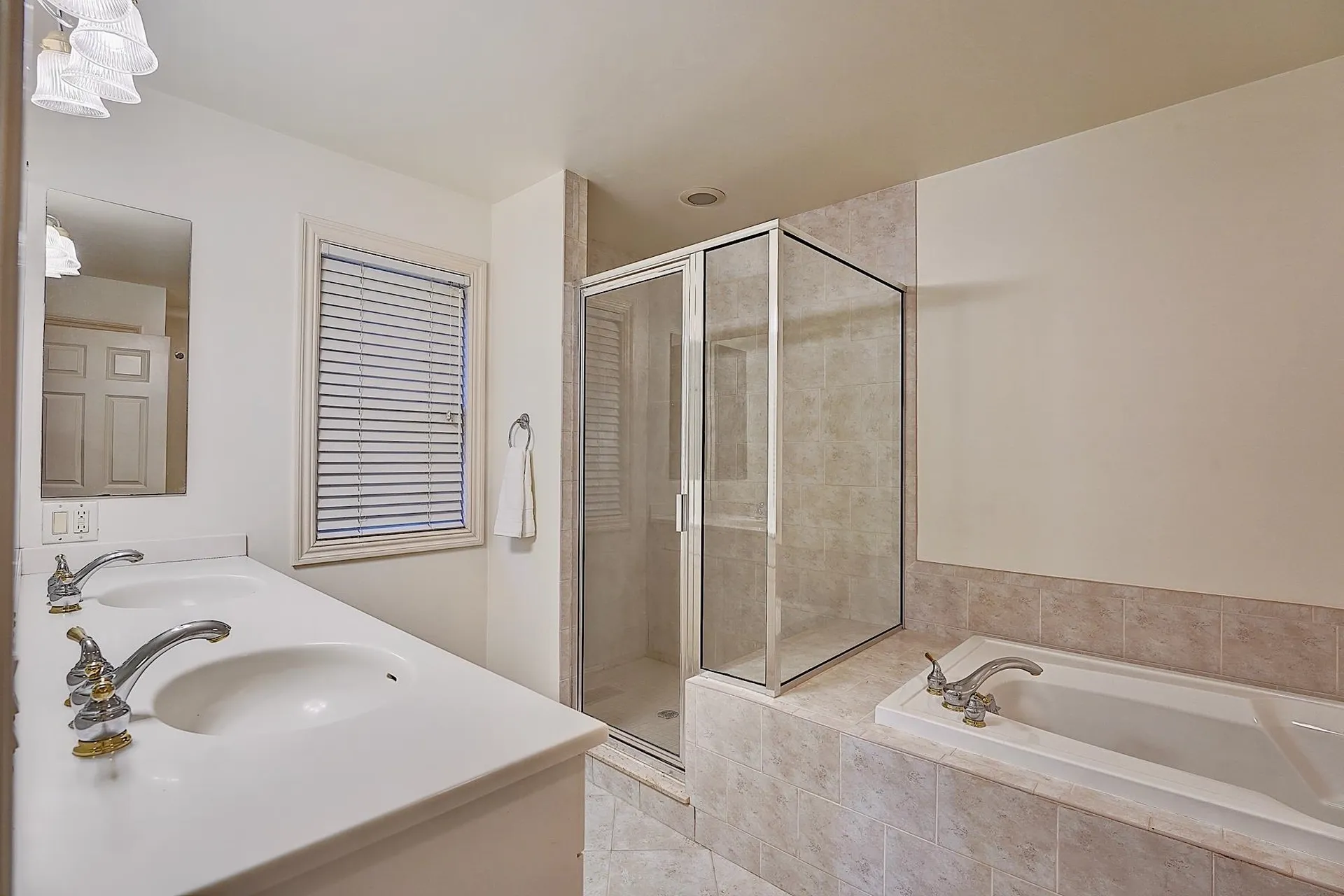 57 Old Bay Road New Castle NH 03854