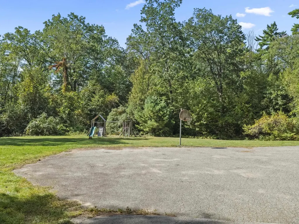 64 Lyndeborough Road Amherst NH 03031