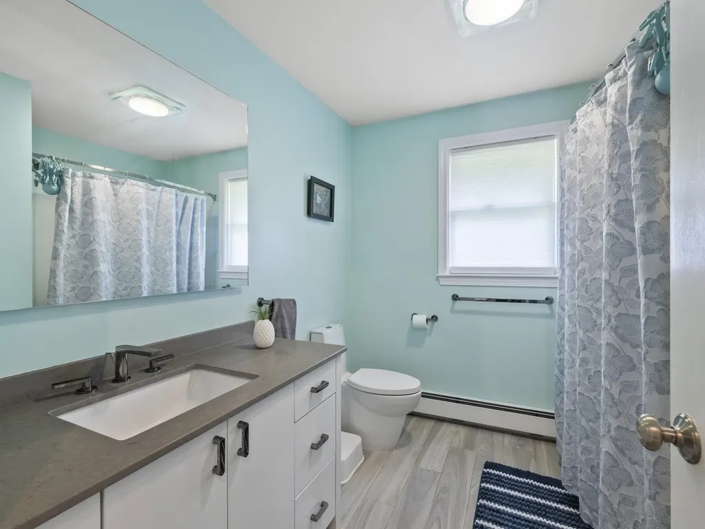 64 Lyndeborough Road Amherst NH 03031