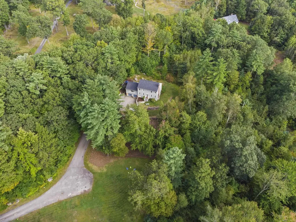 64 Lyndeborough Road Amherst NH 03031