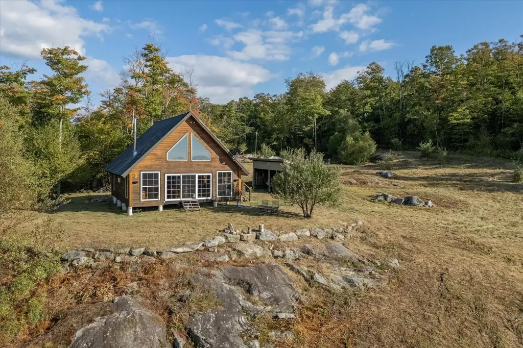 5514 Wheelerville Road Mendon VT 05701