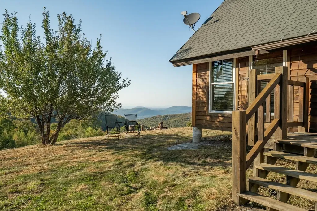 5514 Wheelerville Road Mendon VT 05701