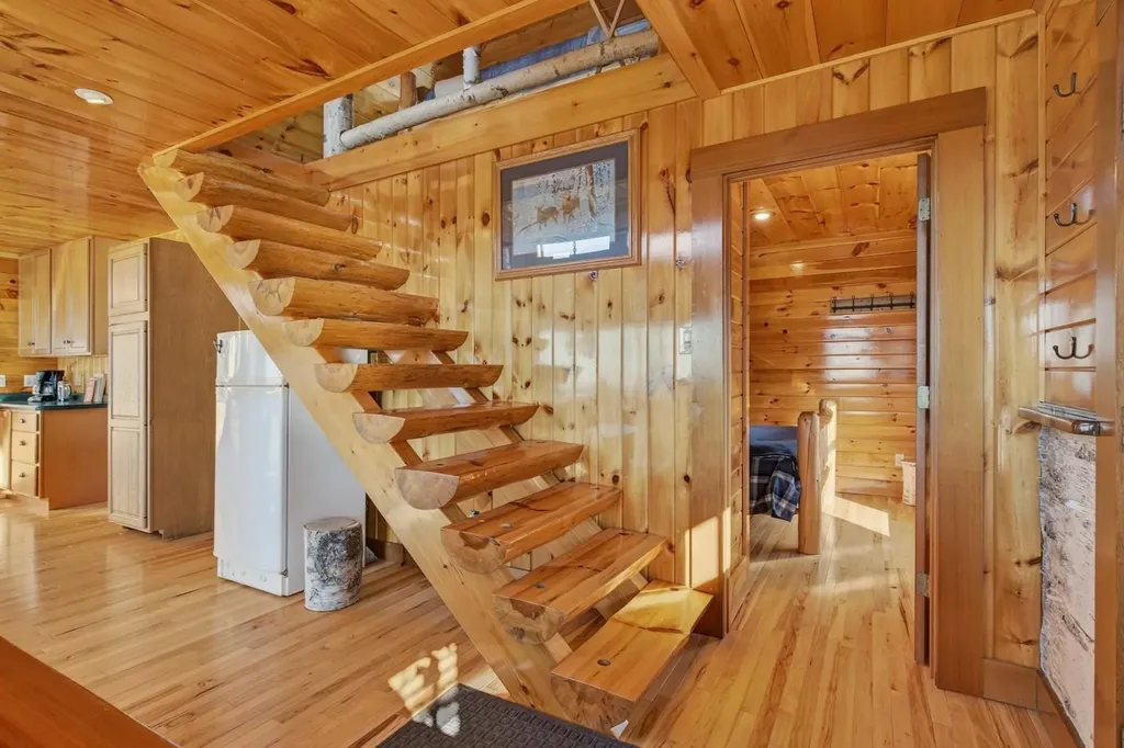 5514 Wheelerville Road Mendon VT 05701