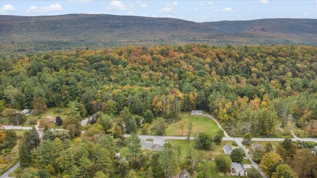 1555 East Arlington Road Arlington VT 05250