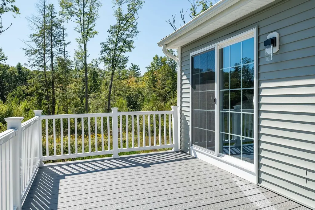31 Cypress Circle Exeter NH 03833