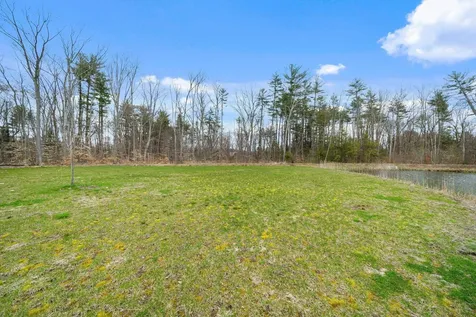 31 Cypress Circle Exeter NH 03833