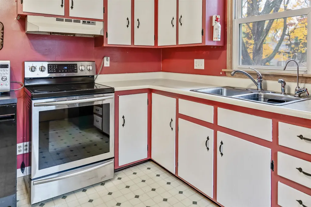 16 Seneca Avenue Essex Junction VT 05452