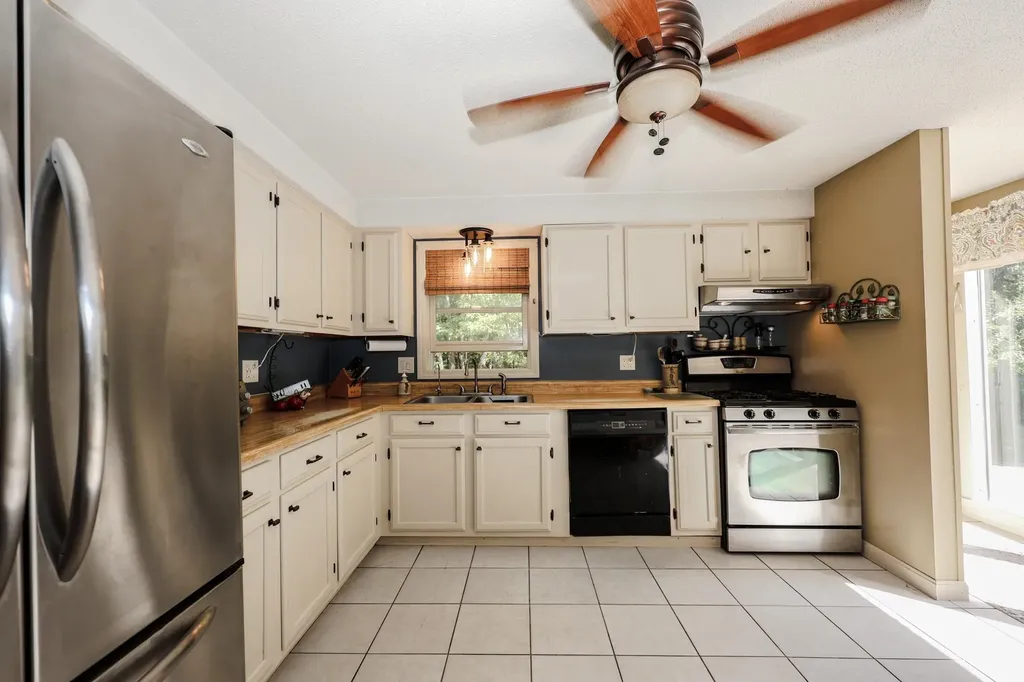 13 Star Circle Auburn NH 03032