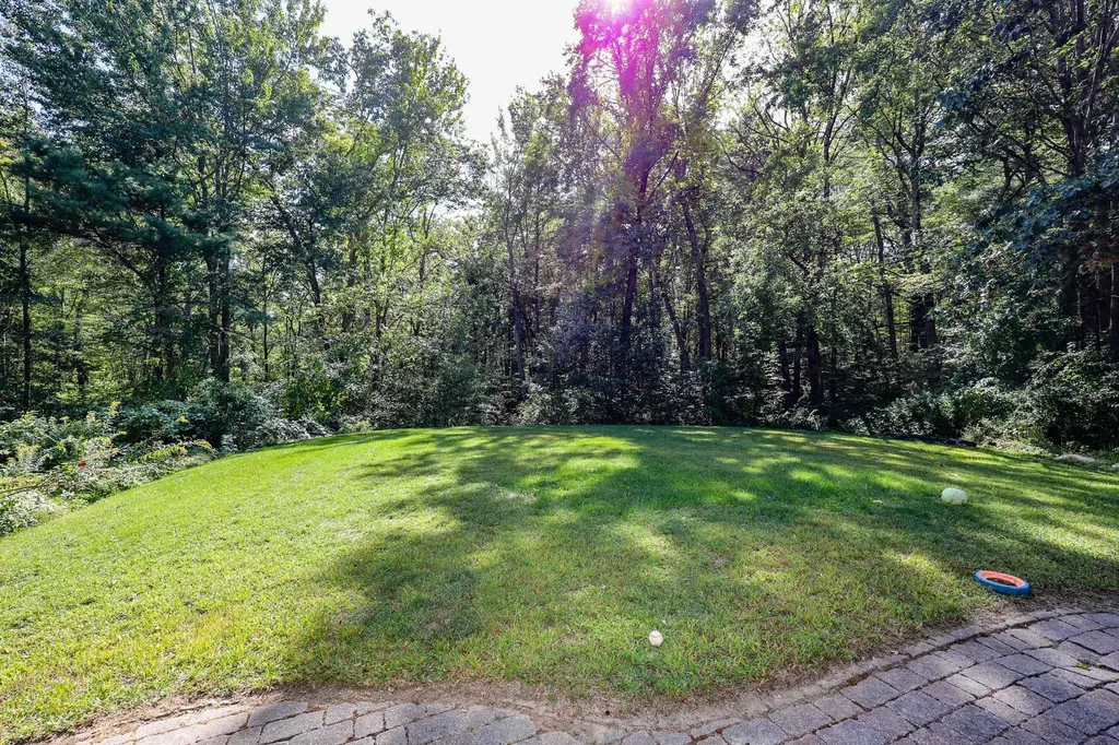 13 Star Circle Auburn NH 03032