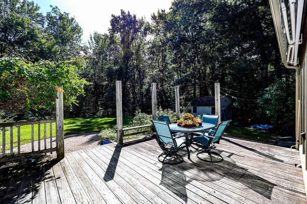 13 Star Circle Auburn NH 03032