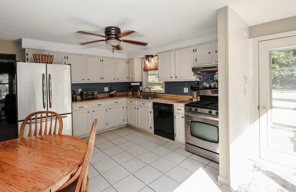 13 Star Circle Auburn NH 03032