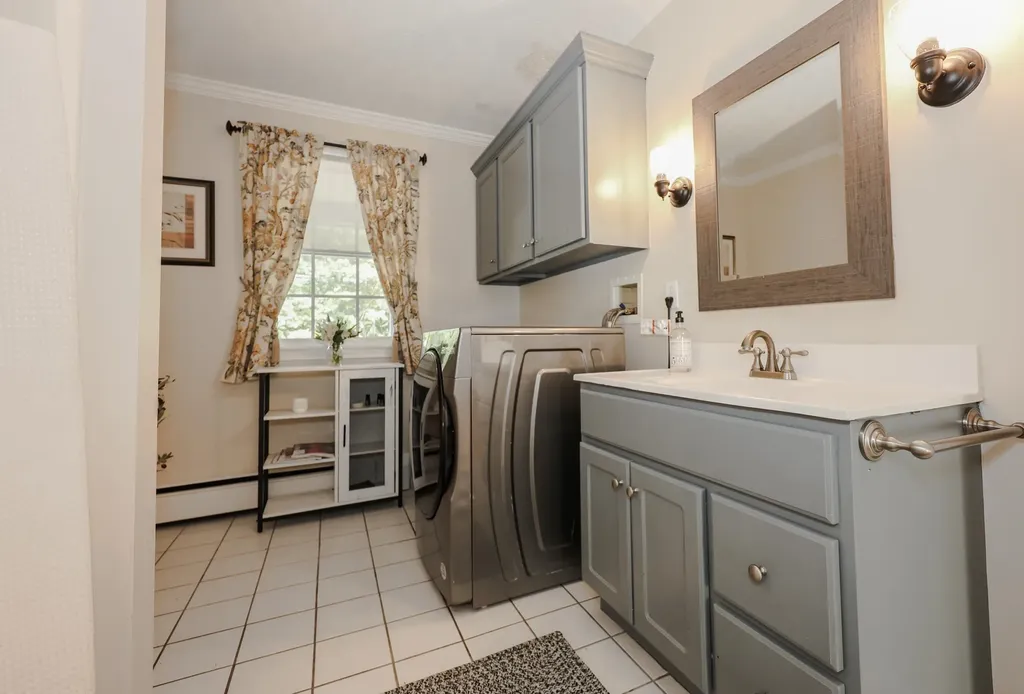 379 Brown Road Candia NH 03034