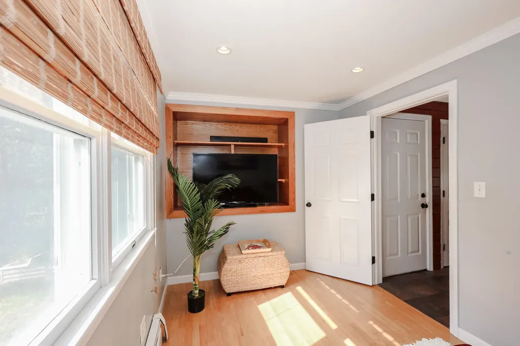 379 Brown Road Candia NH 03034