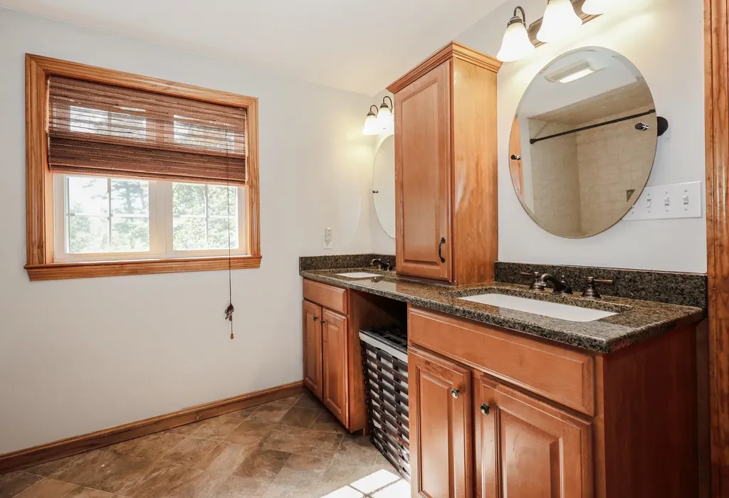 379 Brown Road Candia NH 03034