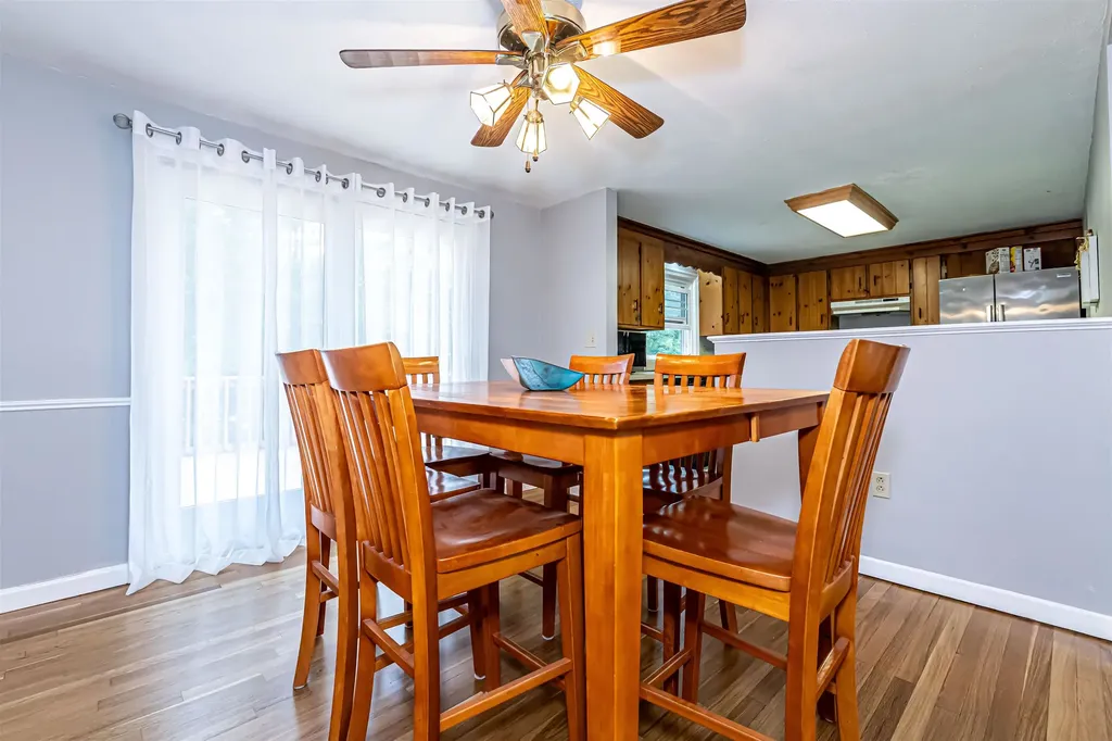 11 Easthill Drive Hudson NH 03051