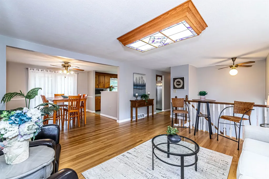 11 Easthill Drive Hudson NH 03051