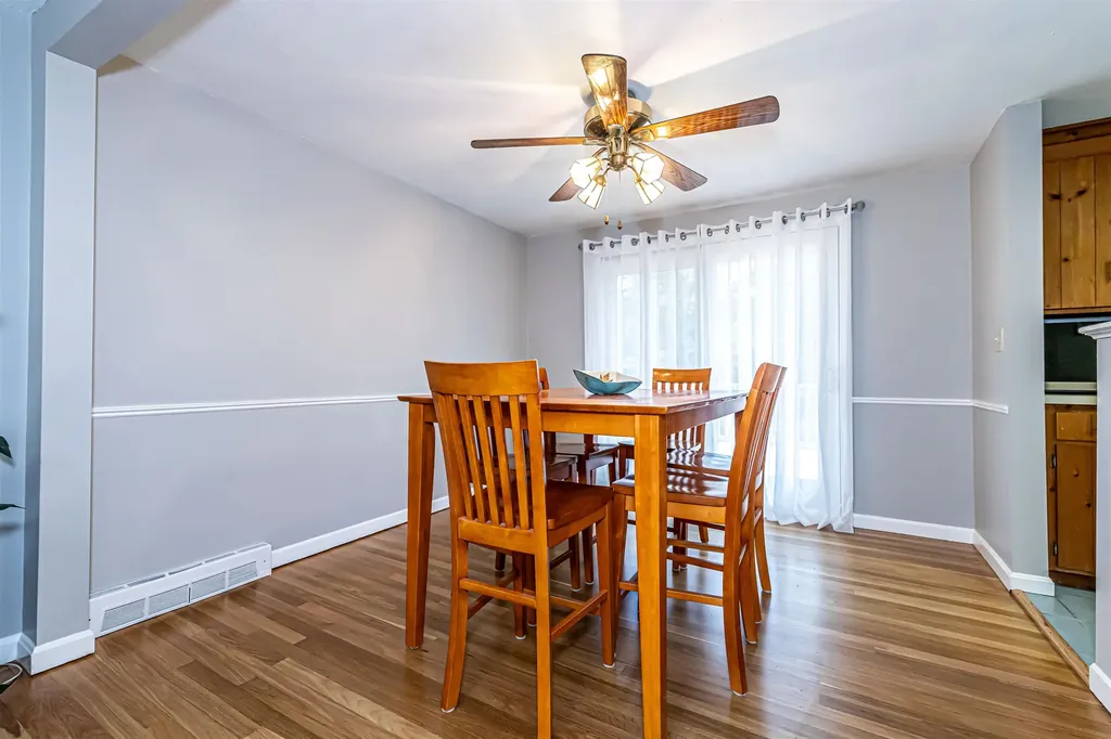11 Easthill Drive Hudson NH 03051