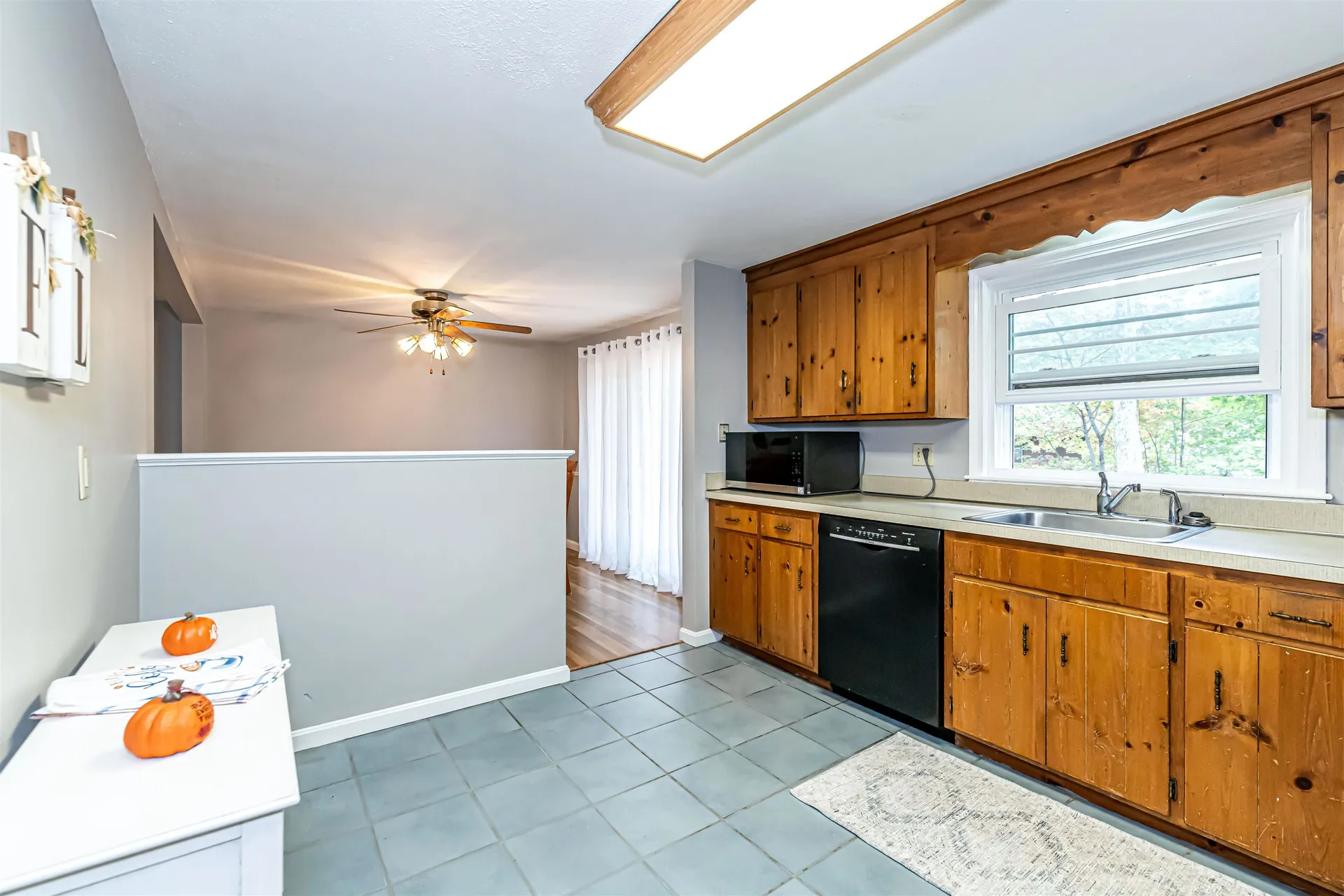 11 Easthill Drive Hudson NH 03051
