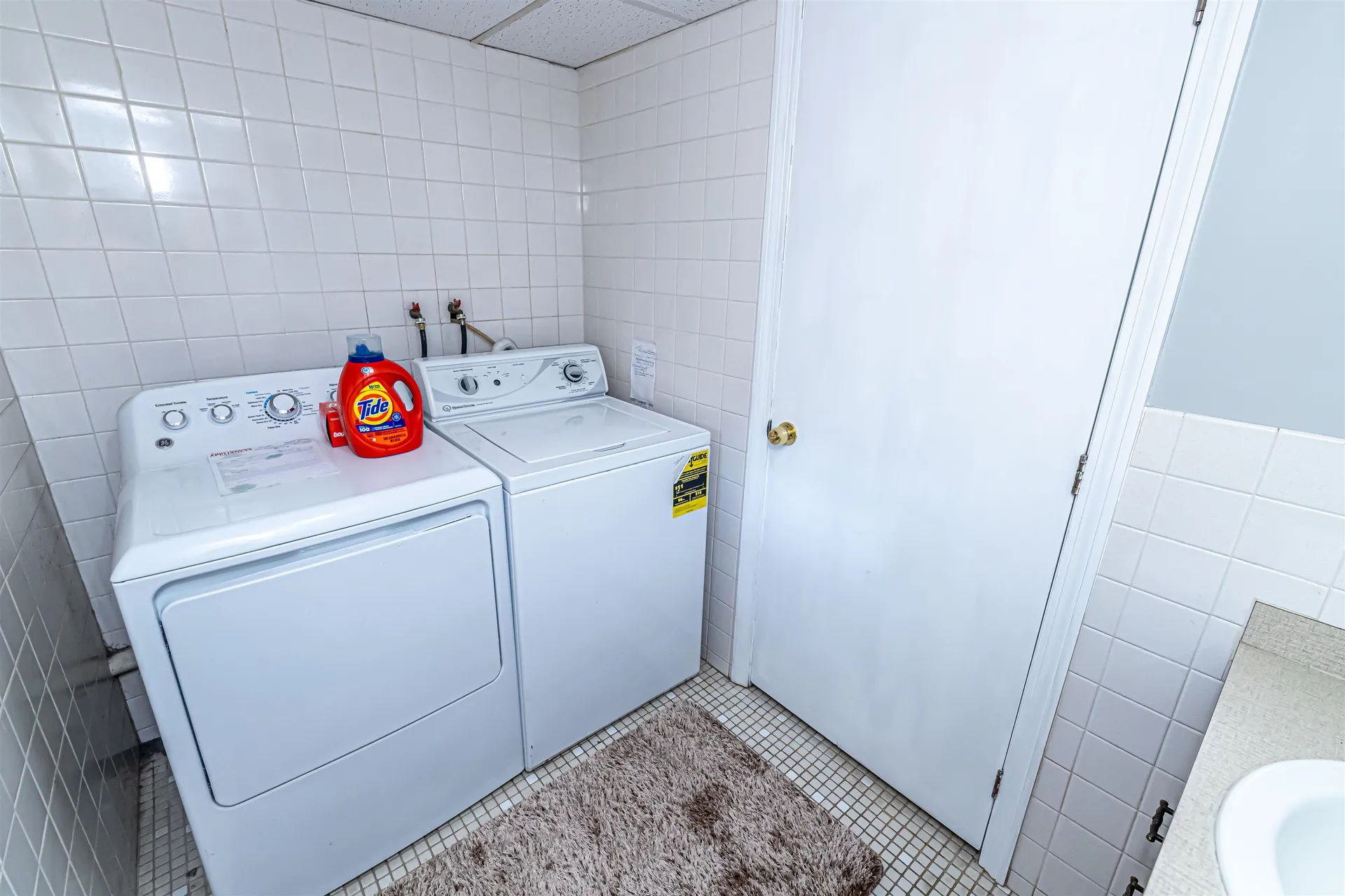 11 Easthill Drive Hudson NH 03051