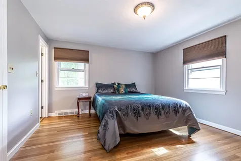 11 Easthill Drive Hudson NH 03051