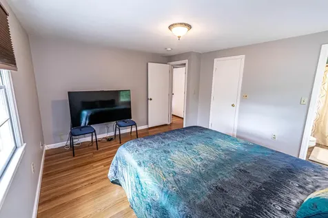 11 Easthill Drive Hudson NH 03051