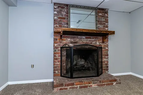 11 Easthill Drive Hudson NH 03051