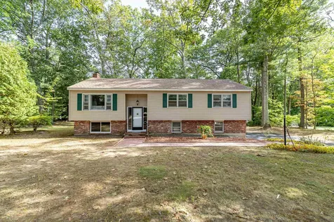 11 Easthill Drive Hudson NH 03051