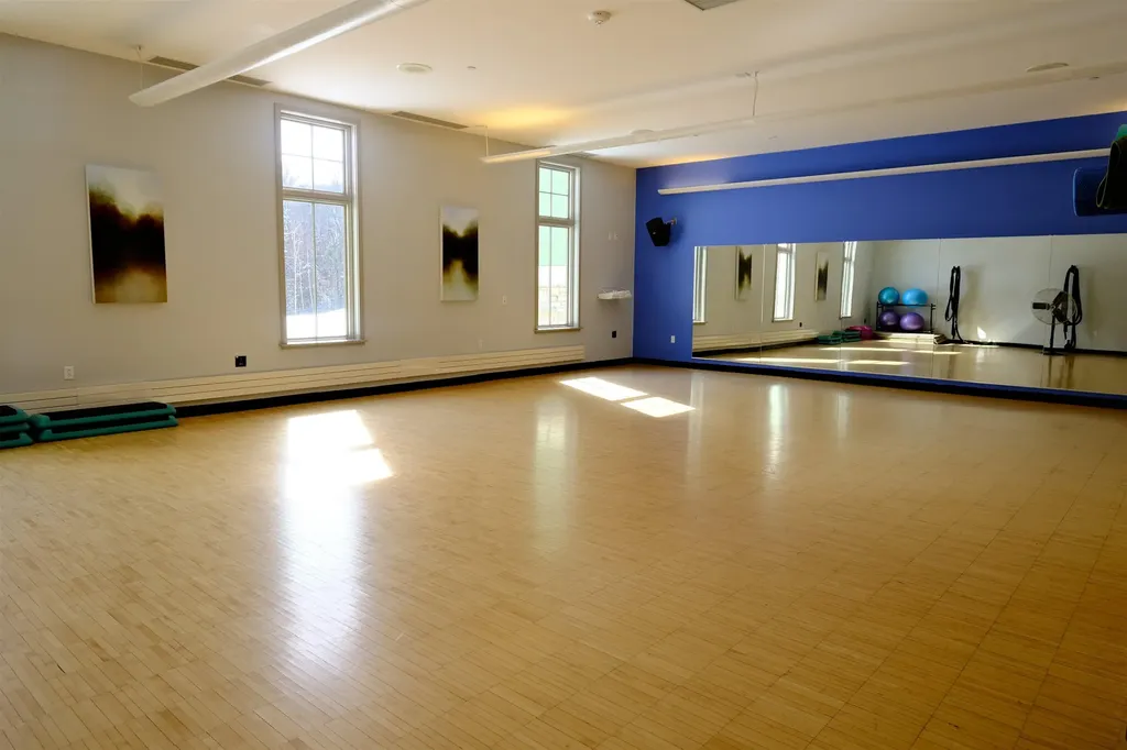 331/333 Qii Jackson Gore Inn Ludlow VT 05149