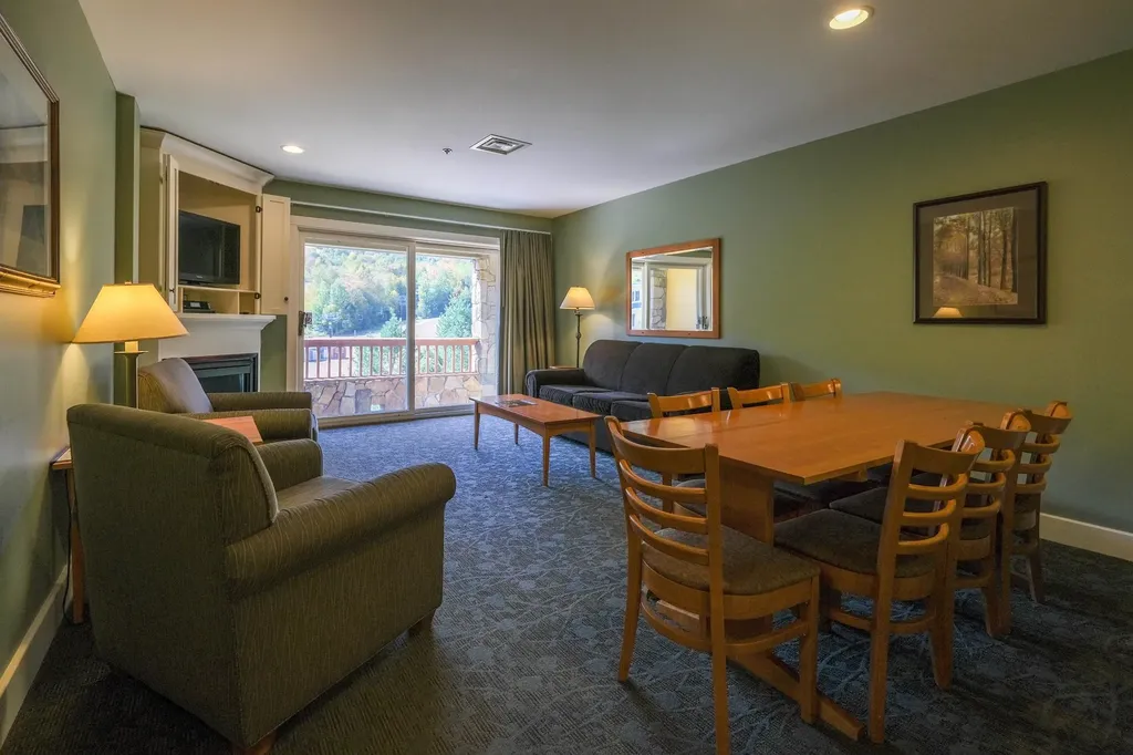 331/333 Qii Jackson Gore Inn Ludlow VT 05149