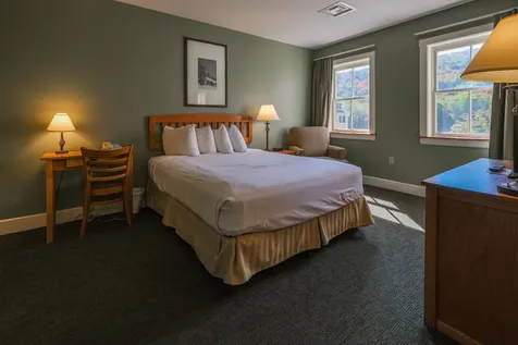 331/333 Qii Jackson Gore Inn Ludlow VT 05149