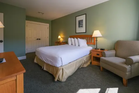 331/333 Qii Jackson Gore Inn Ludlow VT 05149
