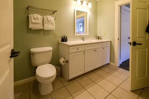 331/333 Qii Jackson Gore Inn Ludlow VT 05149