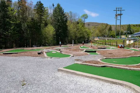 331/333 Qii Jackson Gore Inn Ludlow VT 05149