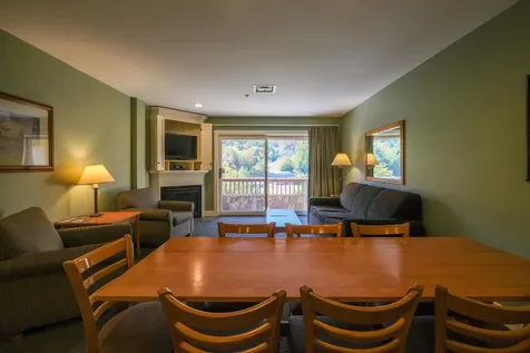 331/333 Qii Jackson Gore Inn Ludlow VT 05149