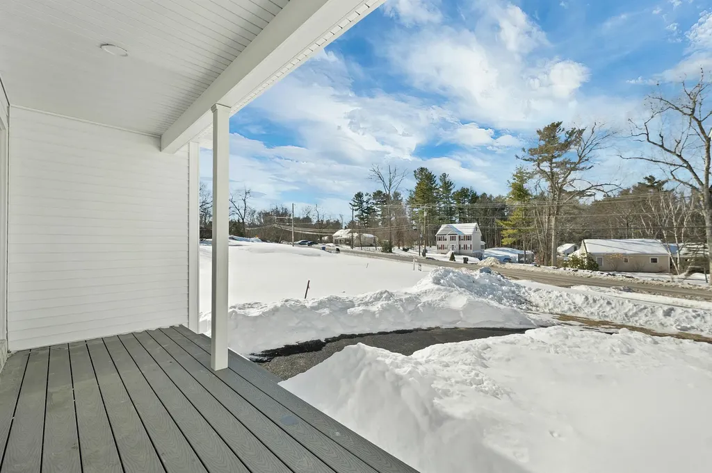 90 High Range Road Londonderry NH 03053