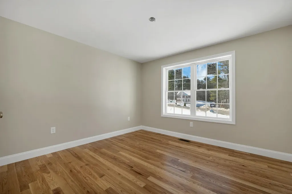 90 High Range Road Londonderry NH 03053