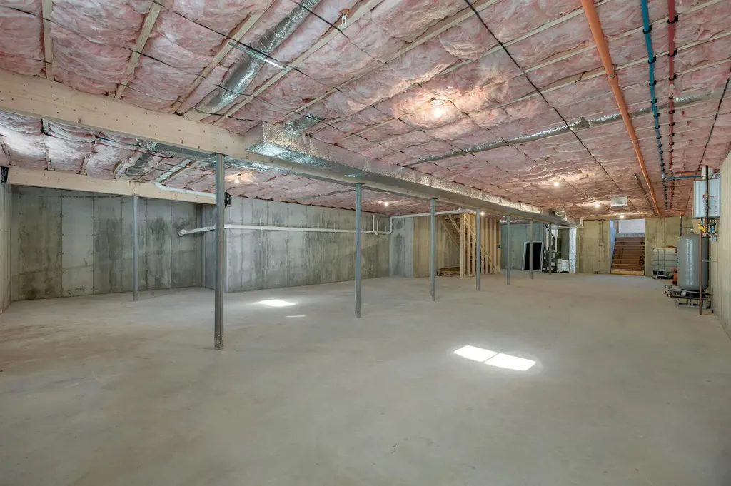 90 High Range Road Londonderry NH 03053