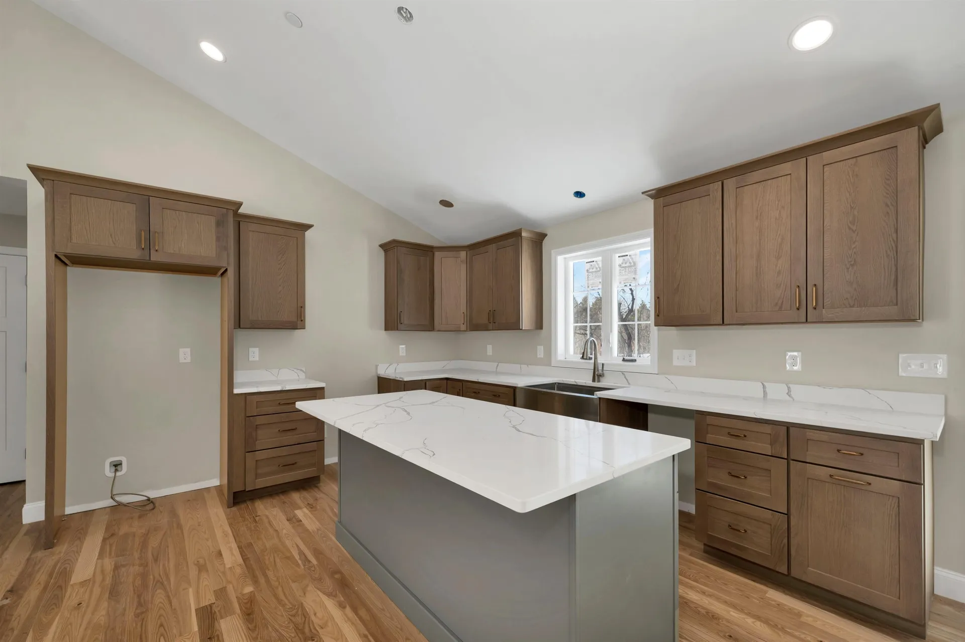 90 High Range Road Londonderry NH 03053