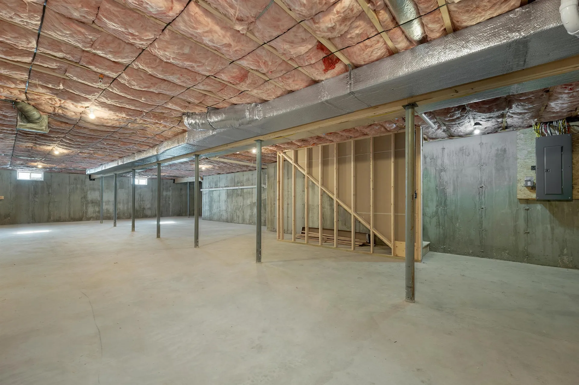 90 High Range Road Londonderry NH 03053