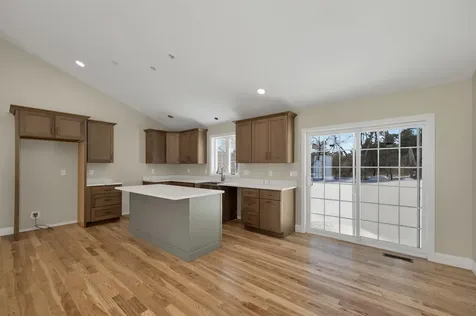 90 High Range Road Londonderry NH 03053