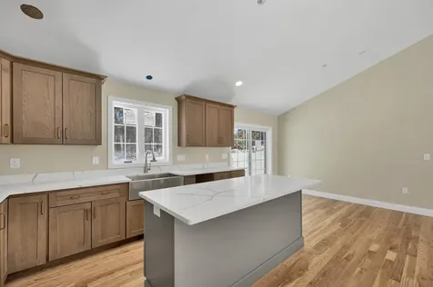 90 High Range Road Londonderry NH 03053