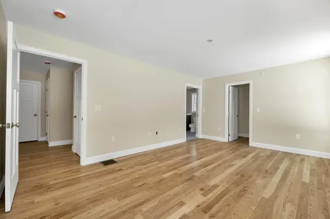 90 High Range Road Londonderry NH 03053