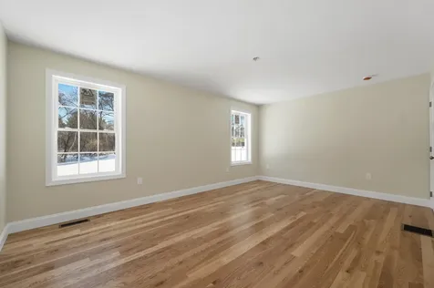 90 High Range Road Londonderry NH 03053