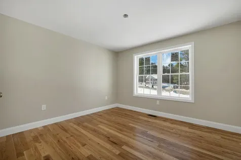 90 High Range Road Londonderry NH 03053