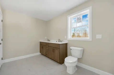 90 High Range Road Londonderry NH 03053